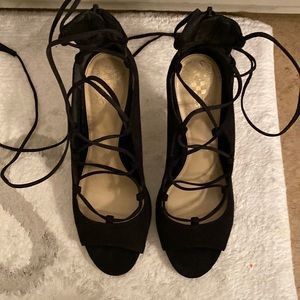 Black Tie up the leg lace up heeled sandles!!! Cute on